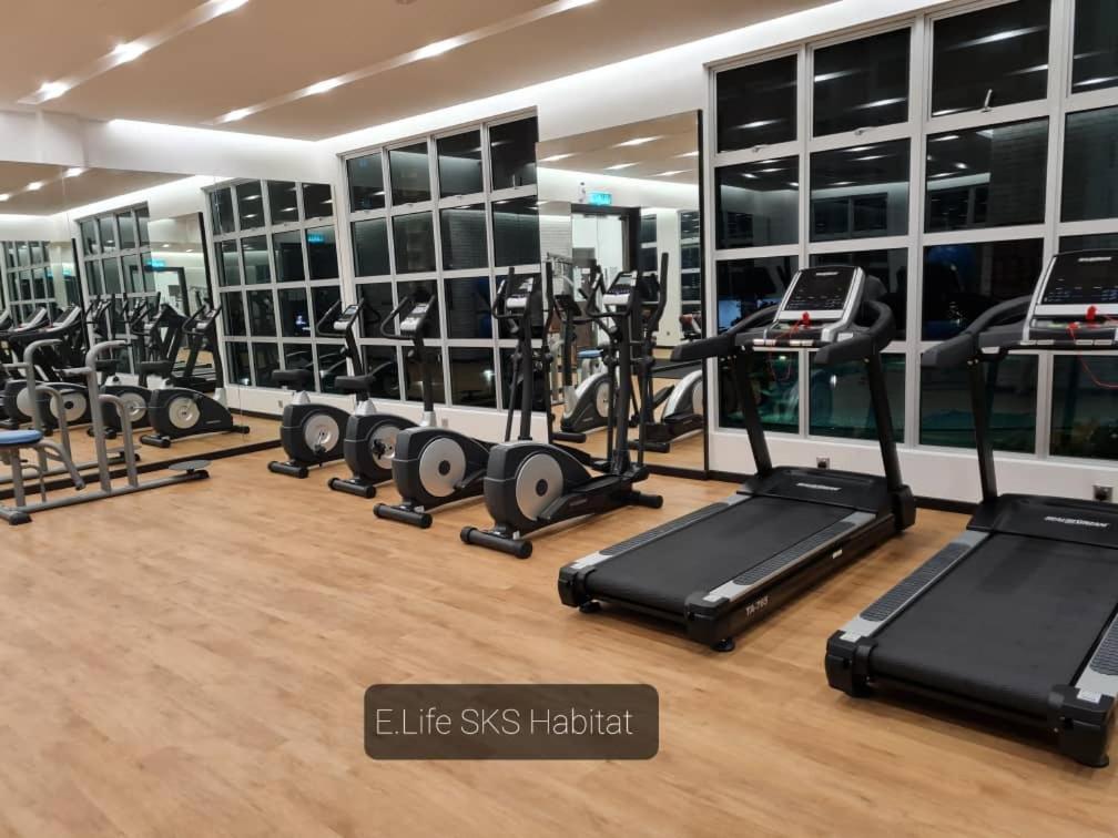 E Life Sks Habitat With Wifi Netflix Apartment Johor Bahru Luaran gambar