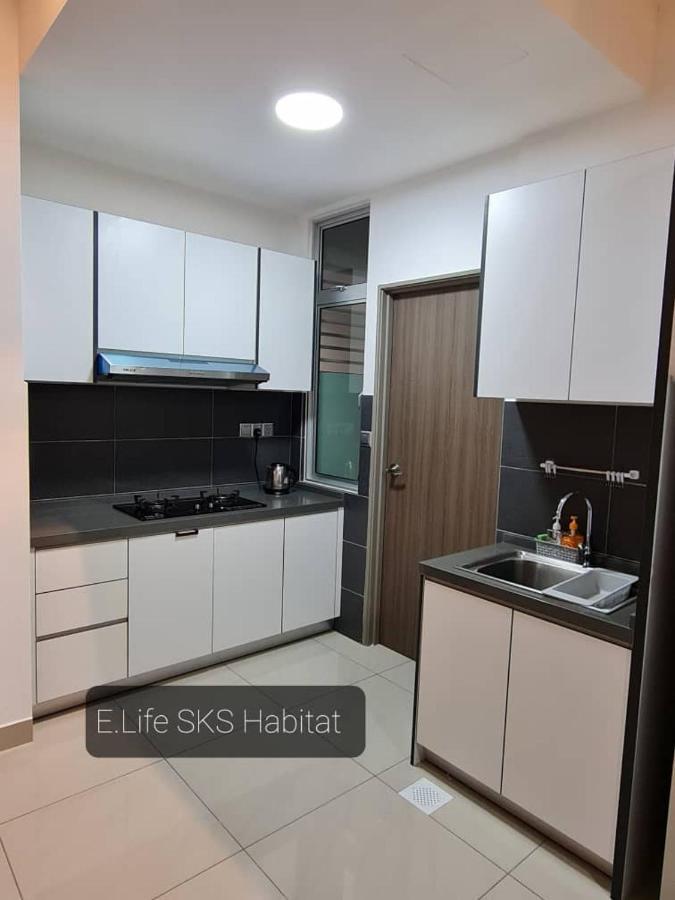 E Life Sks Habitat With Wifi Netflix Apartment Johor Bahru Luaran gambar