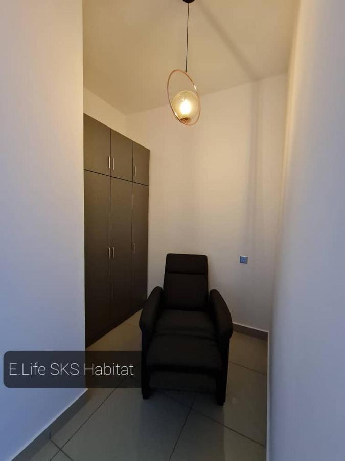E Life Sks Habitat With Wifi Netflix Apartment Johor Bahru Luaran gambar